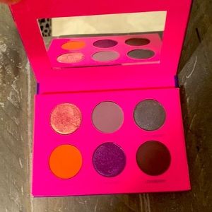 Coloured Raine Berry Cute 6 Pan Eyeshadow Palette